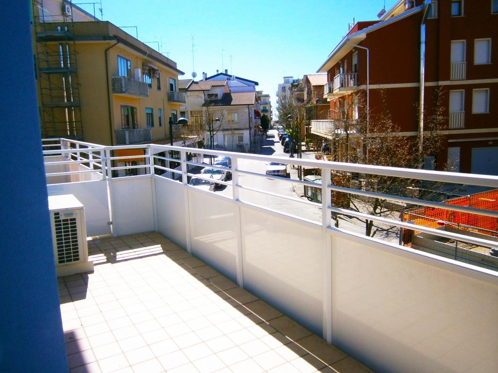 Residence Orate - Agenzia Cocal Каорле Екстериор снимка